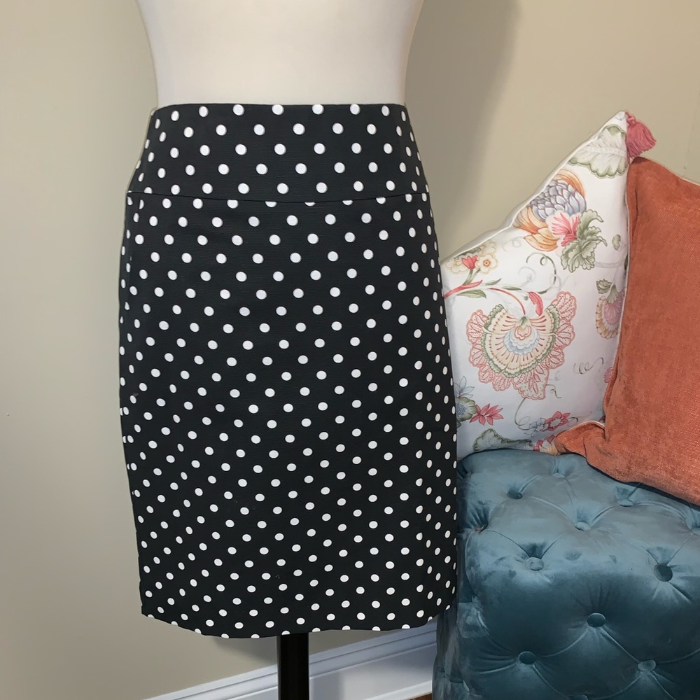 White & Black Polka Dot Skirt Size 10